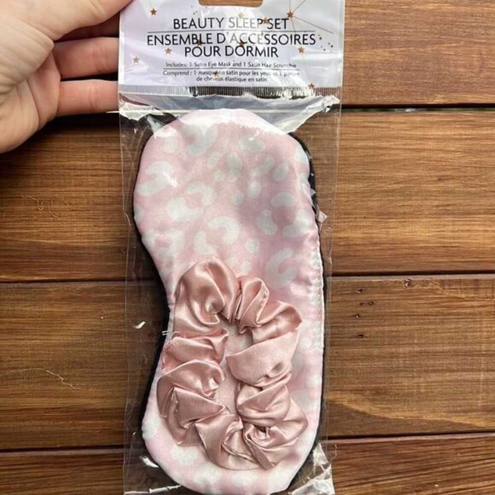 NWT Satin Eye Mask & Scrunchie Set